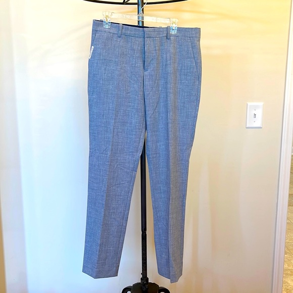Brand new Mens Perry Ellis light blue dress pants. Size 33x32. - Picture 1 of 3